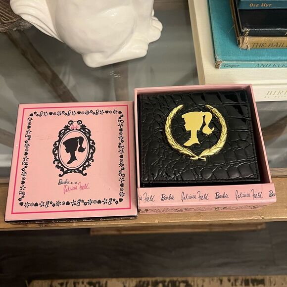 Patricia Field x Barbie Black Embossed Leather wallet NWT in original Box. Rare - Picture 11 of 11
